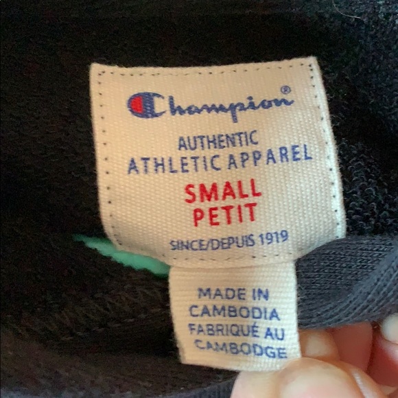 Black Oversized Champion Hoodie - Picture 5 of 8